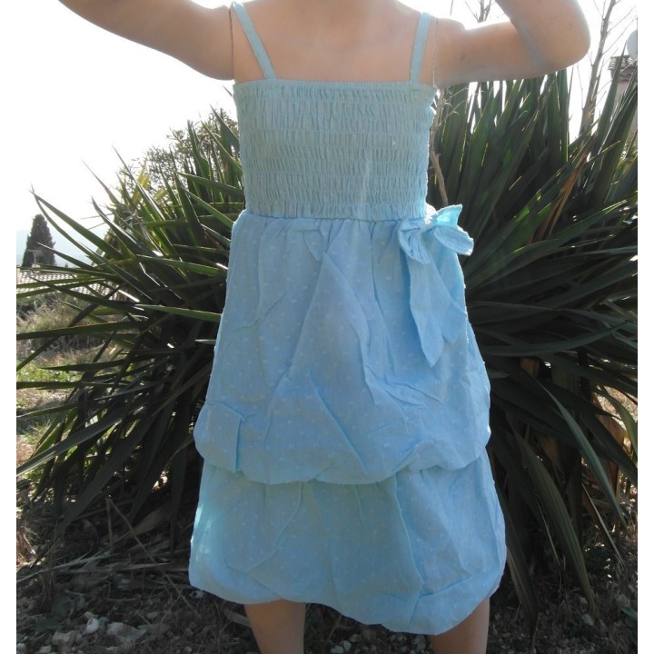 Robe fille été, coloris bleu ciel.