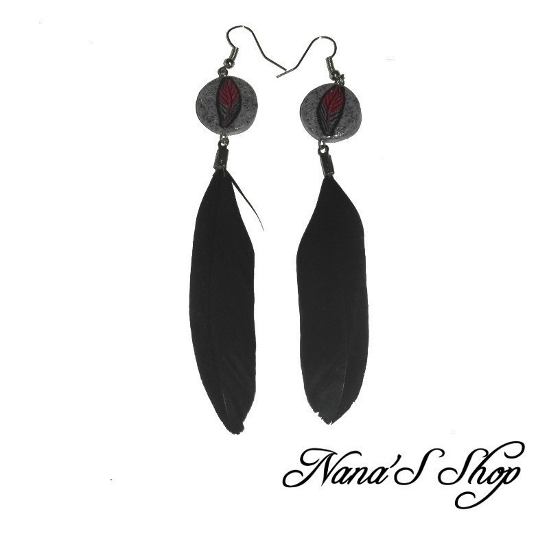 Longues boucles d'oreilles plumes, Feather Loving, coloris noir. Longues boucles d'oreilles plumes, Feather Loving, coloris noir.