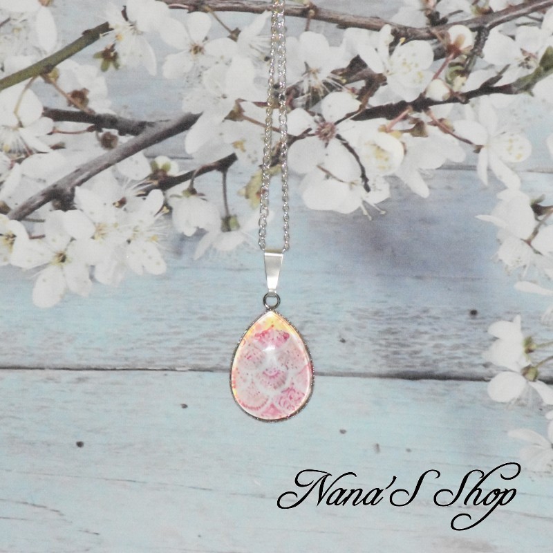 Chaine, pendentif fantaisie, goutte en verre, motif aquarelle, coloris rose, modèle 9.