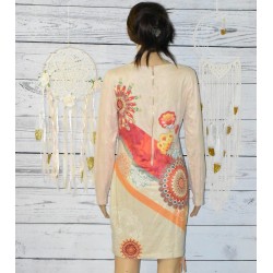 Robe tunique imprimé 101 idées, suédine et frange, coloris beige, dos.