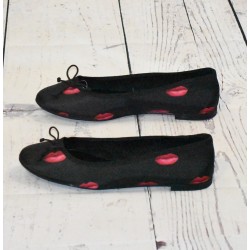 Ballerines Missia, Desigual, impression bouche, coloris noir.