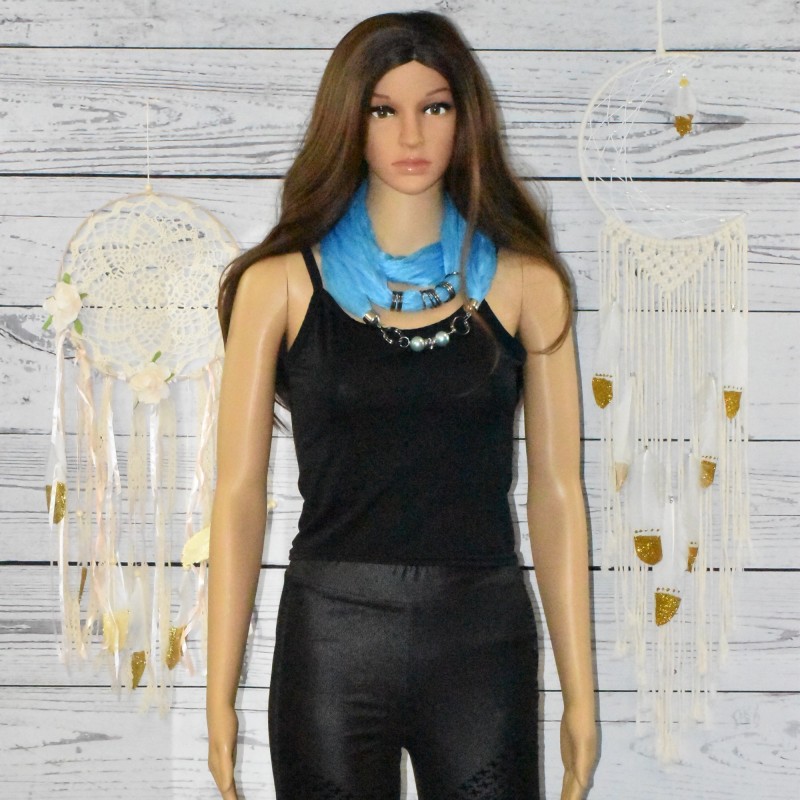 Foulard bijoux, perles, coloris bleu. Foulard bijoux, perles, coloris bleu.