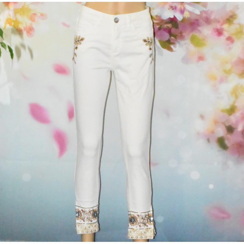 Jeans broderie, Sari White, Desigual, coloris blanc.