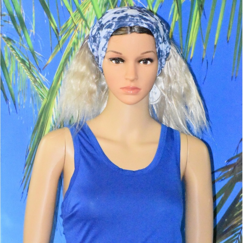 Bandeaux multi-usages, tie and die, coloris bleu. Bandeaux multi-usages, tie and die, coloris bleu.
