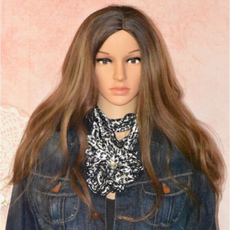 Fleur 5 en 1, foulard, broche et pince, différents modèles, léopard blanc. Fleur 5 en 1, foulard, broche et pince, différents modèles, léopard blanc.
