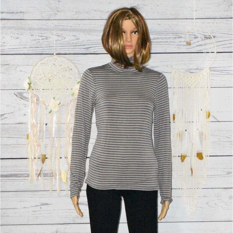 Sous pull femme, du 38 au 46, coloris marron rayé. Sous pull femme, du 38 au 46, coloris marron rayé.