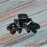 Pince crabe transparente, forme nœud, coloris noir.