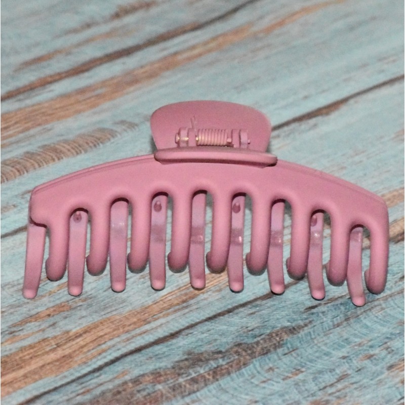 Pince à cheveux, XL, en plastique coloré opaque, coloris rose foncé. Pince à cheveux, XL, en plastique coloré opaque, coloris rose foncé.