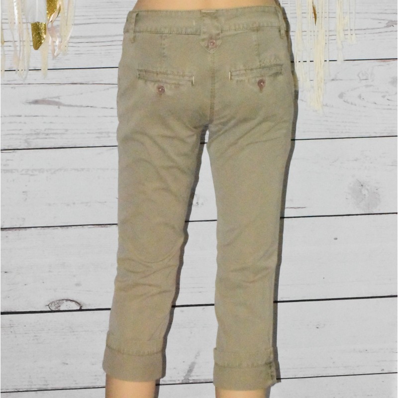 Pantacourt coupe droite, School rag, coloris camel. Pantacourt coupe droite, School rag, coloris camel.