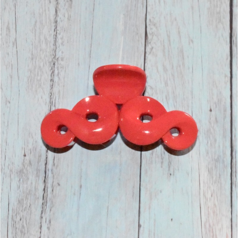 Pince crabe plastique coloré, modèle 1, couleur rouge. Pince crabe plastique coloré, modèle 1, couleur rouge.