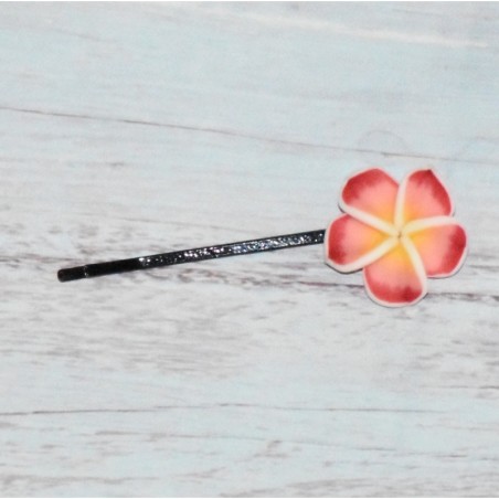 Barrette en métal, fleur de frangipanier, coloris rouge.