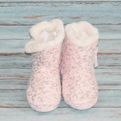 Chaussons cocooning, léopard, fourré, coloris rose pâle et blanc.