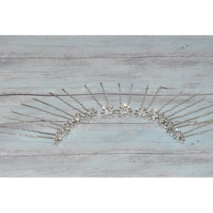 Piques à chignon fleur en strass, 