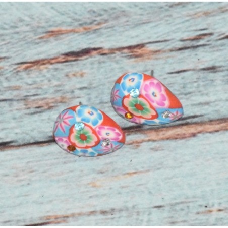Boucles d'oreilles gouttes en pâte polymère, différents modèles, coloris rose fuchsia.