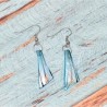 Parure boucles d' oreilles en verre, coloris bleu clair.