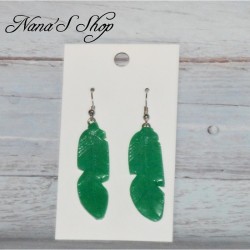 Boucles d'oreilles Plume, en pâte polymère, coloris vert.