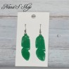 Boucles d'oreilles Plume, en pâte polymère, coloris vert.