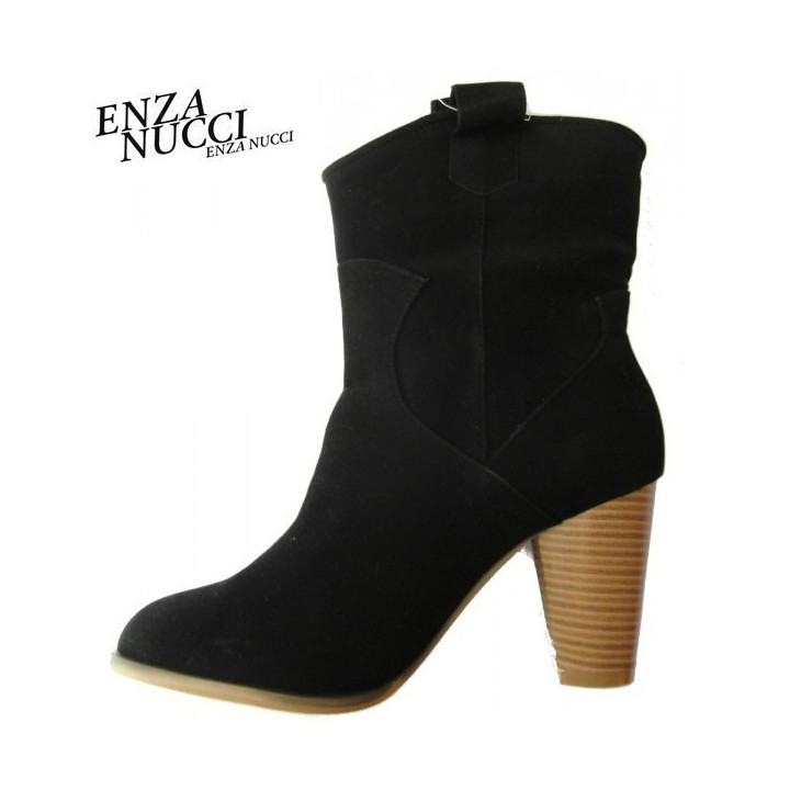 Bottines en suédine, Enza Nucci, coloris noir.