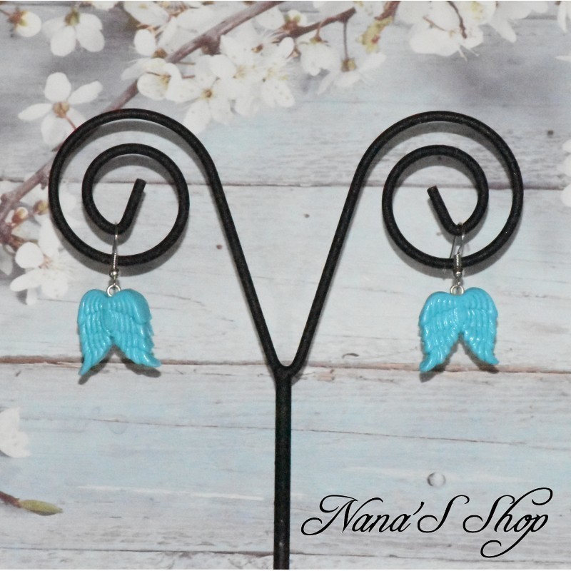 Boucles d'oreilles ailes d'ange, en pâte polymère, coloris bleu turquoise.