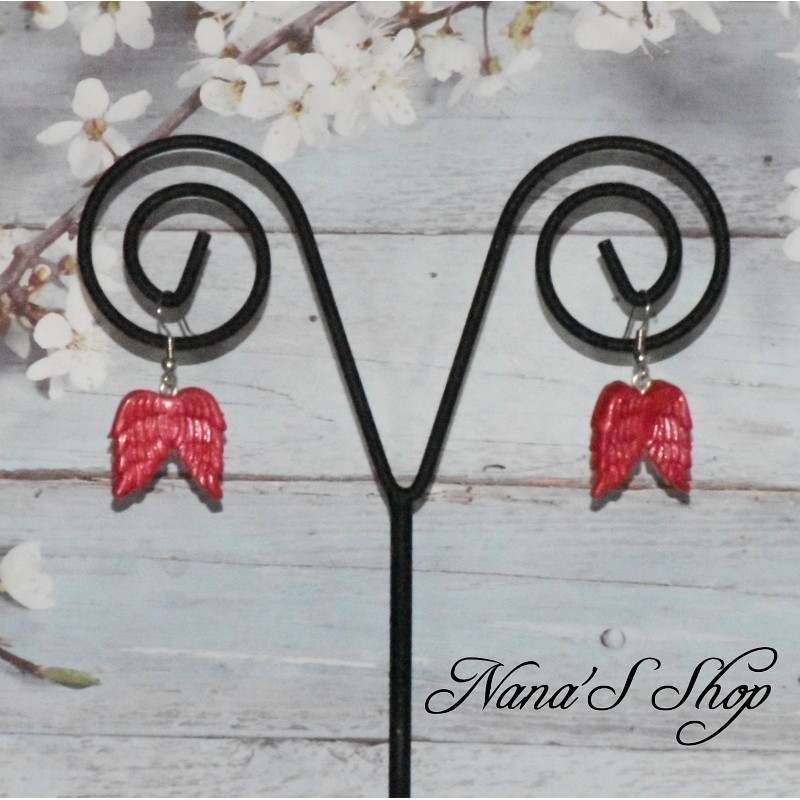 Boucles d'oreilles ailes d'ange, en pâte polymère, coloris rouge. Boucles d'oreilles ailes d'ange, en pâte polymère, coloris rouge.