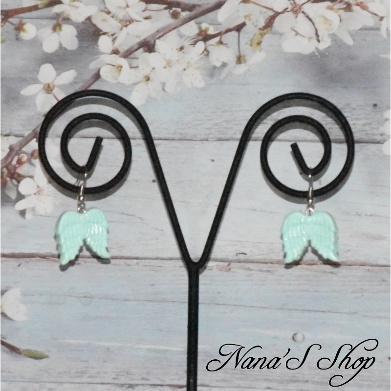 Boucles d'oreilles ailes d'ange, en pâte polymère, coloris menthe. Boucles d'oreilles ailes d'ange, en pâte polymère, coloris menthe.