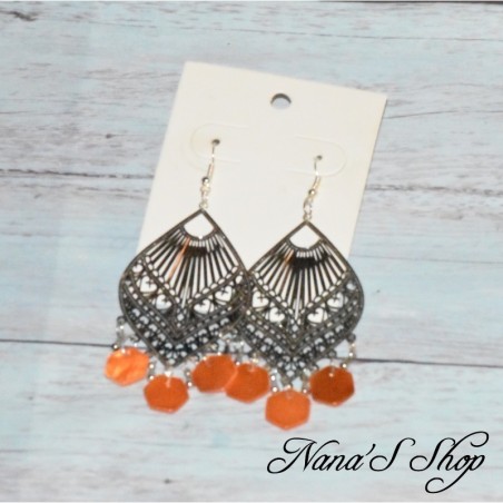 Boucles d'oreilles fantaisie, estampe et hexagone nacre, coloris orange.