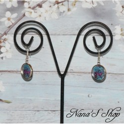 Boucles d'oreilles fantaisie, cabochons fleuris et colorés, modèle 1.