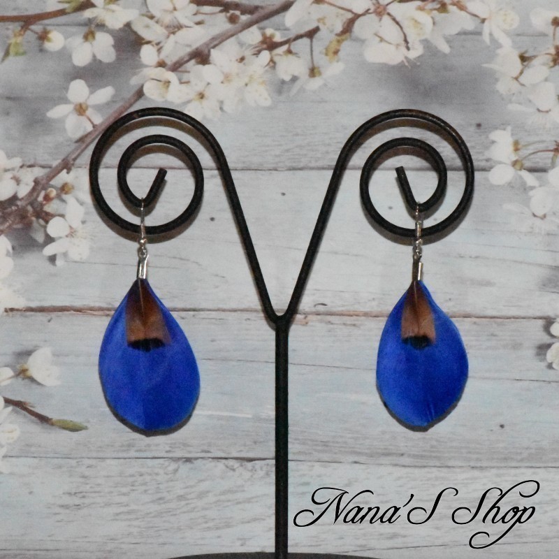 Boucles d'oreilles duo de plumes simple, coloris bleu royal.
