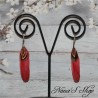 Boucles d'oreilles fantaisie, Plumes, coloris rouge.