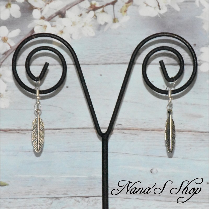Boucles d'oreille plume en métal, modèle 2.
