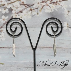 Boucles d'oreille plume en métal, modèle 1.