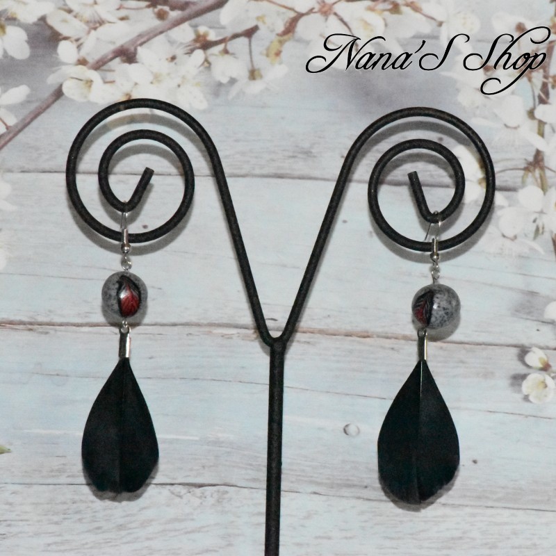 Longues boucles d'oreilles plumes, Feather Loving, coloris noir.