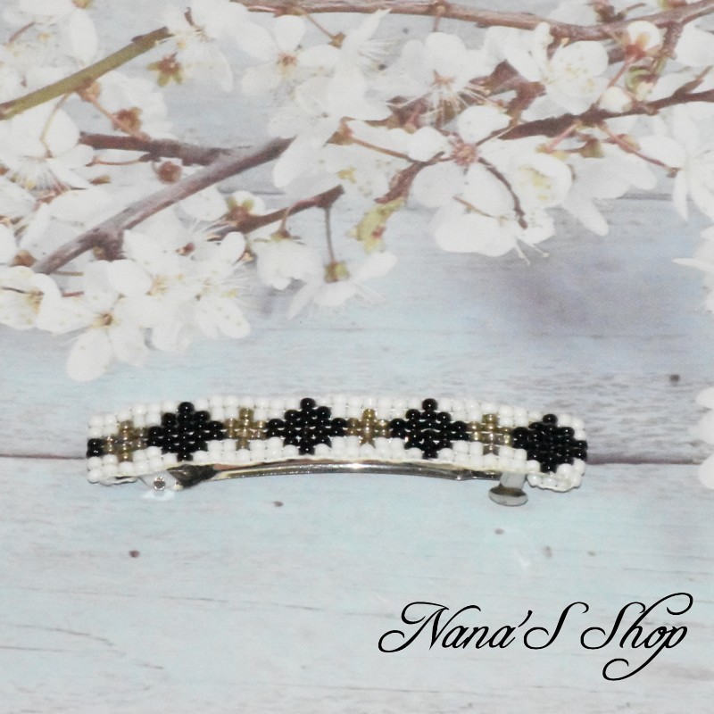 Barrette à cheveux, en perles tissé, blanche, coloris noir. Barrette à cheveux, en perles tissé, blanche, coloris noir.