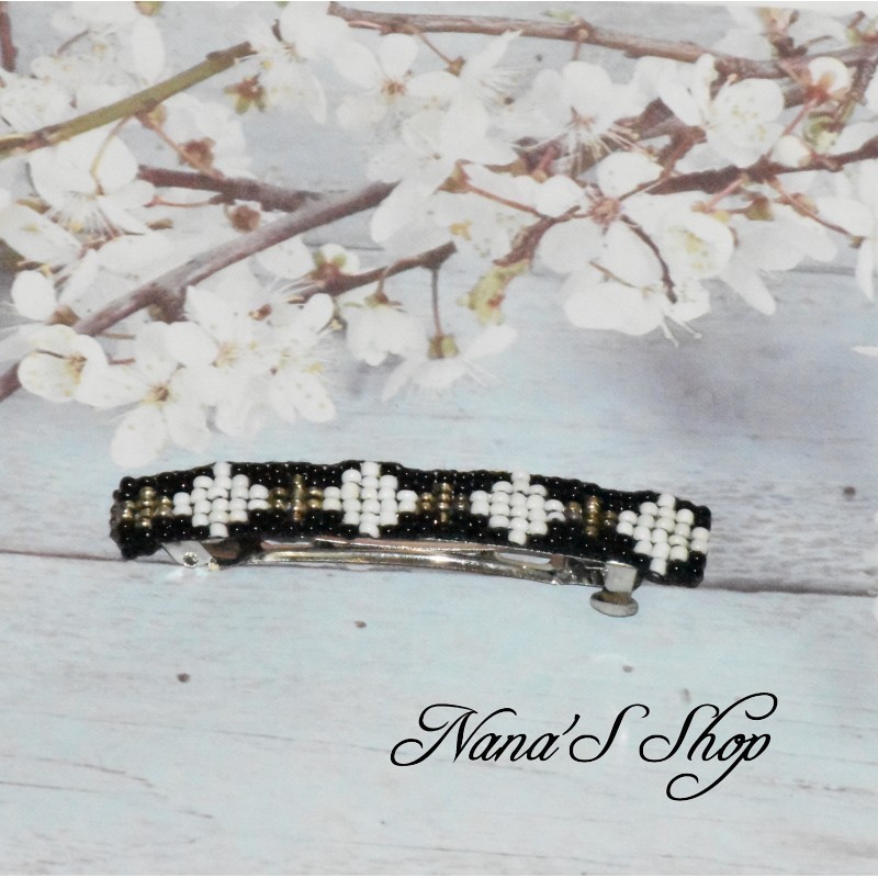 barrette à cheveux, en perles tissé, noire, coloris blanc. barrette à cheveux, en perles tissé, noire, coloris blanc.