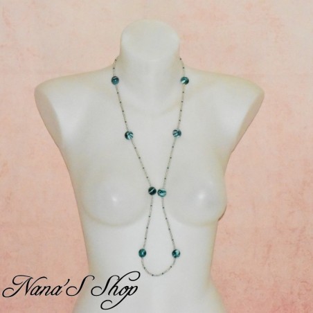 Long collier en perles de rocaille et pâte polymère, couleur vive, coloris vert.