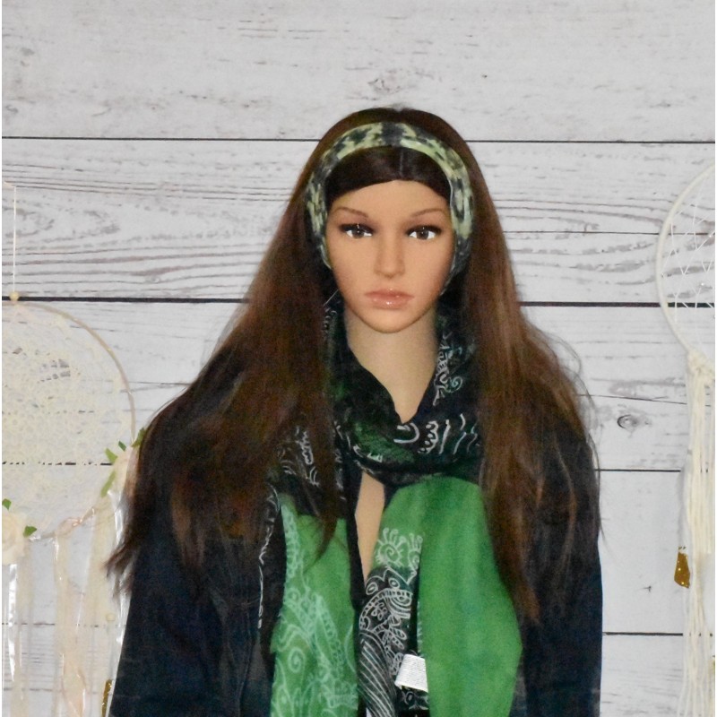 Bandeaux multi-usages, tie and die, coloris vert. Bandeaux multi-usages, tie and die, coloris vert.