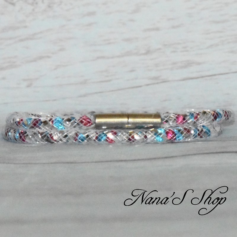 Collier ou bracelet double, tube résille, effet stardust, coloris multicolore. Collier ou bracelet double, tube résille, effet stardust, coloris multicolore.
