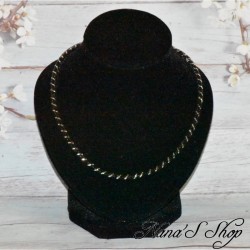 Collier ou bracelet double, fine résille noir et strass, effet Stardust, coloris noir.