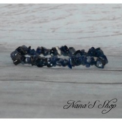 Bracelet élastique perles chips pierre sodalite, ton bleu.