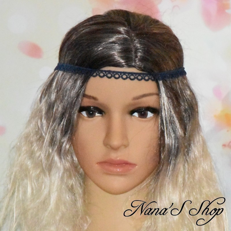 Headband en dentelle, petit rond, différents coloris bleu marine. Headband en dentelle, petit rond, différents coloris bleu marine.