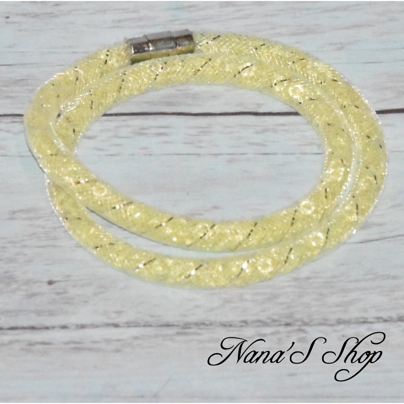 Collier fantaisie, grosse résille blanche, Stardust, coloris jaune. Collier fantaisie, grosse résille blanche, Stardust, coloris jaune.