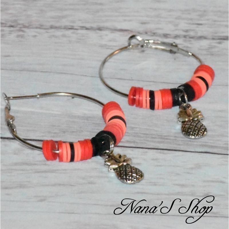 Créoles fantaisie colorées, perles Heishi et pendentif ananas, modèle 2. Créoles fantaisie colorées, perles Heishi et pendentif ananas, modèle 2.