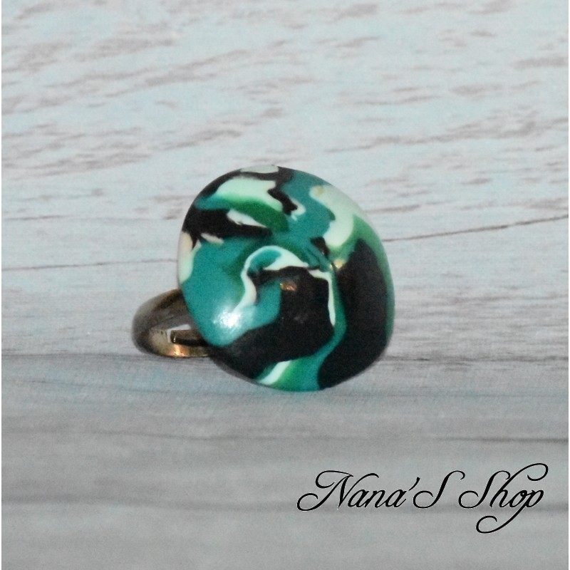 Bague fantaisie, en pâte polymère, couleur vive, forme rond, coloris vert.